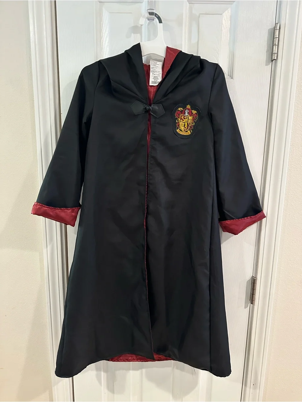 Harry Potter Deluxe Costume Black/Burgundy Wizard Robe with Striped Tie Small